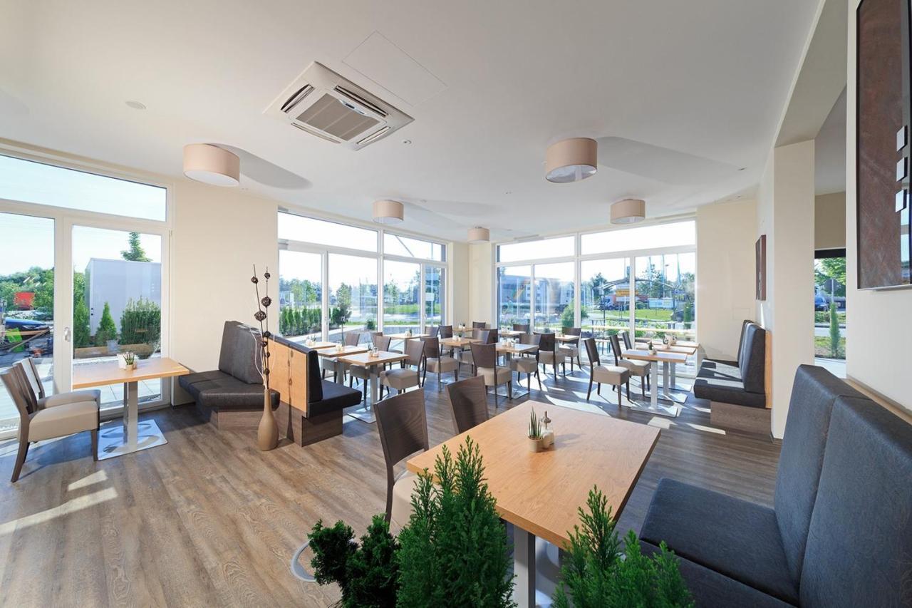 Amaro Hotel Bergkirchen  Bagian luar foto