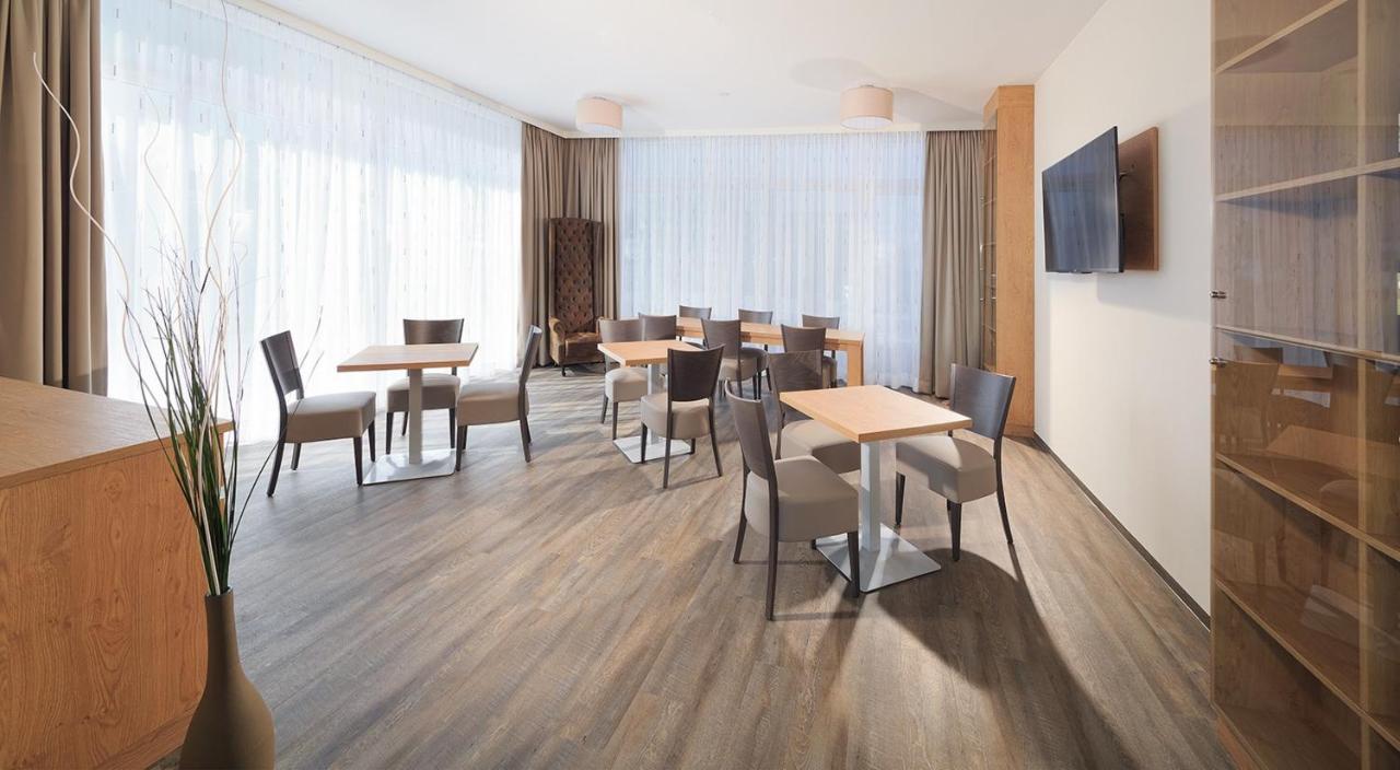 Amaro Hotel Bergkirchen  Bagian luar foto