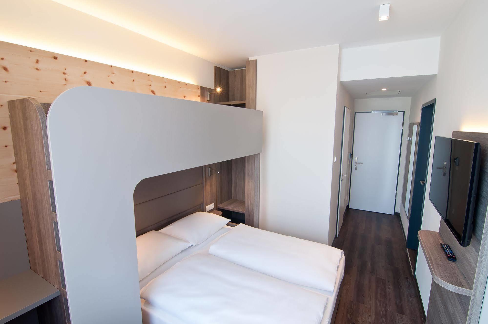 Amaro Hotel Bergkirchen  Bagian luar foto