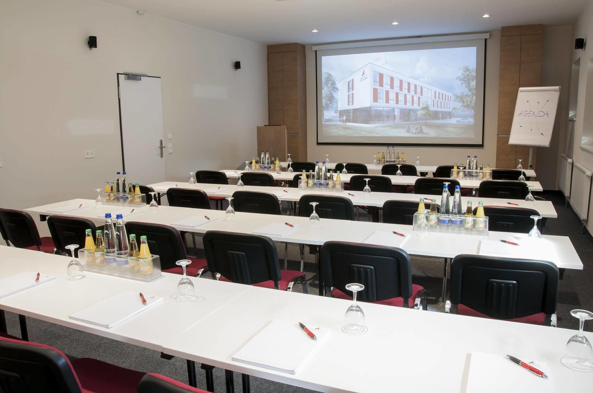 Amaro Hotel Bergkirchen  Bagian luar foto